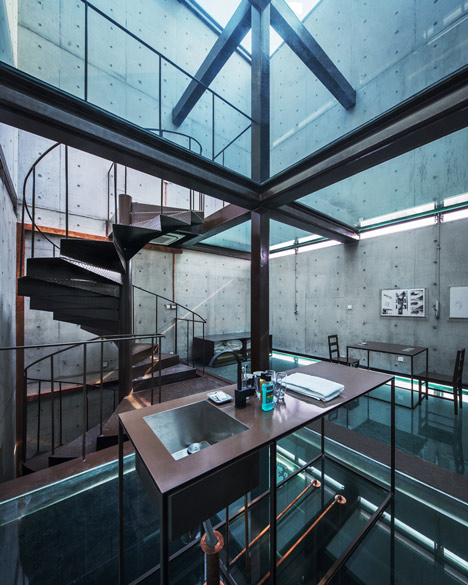 Vertical-Glass-House-by-Atelier-FCJZ_dezeen_3
